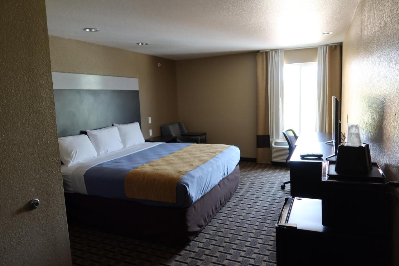 West Worth Inn & Suites White Settlement Exterior photo